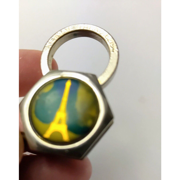 Vintage Eiffel Tower Keychain Flawed France - Picture 3 of 8